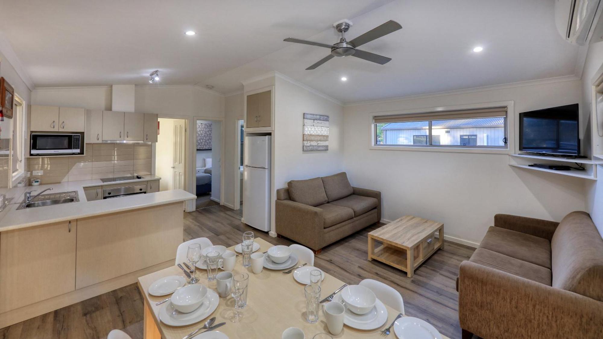 Deniliquin Riverside Caravan Park المظهر الخارجي الصورة
