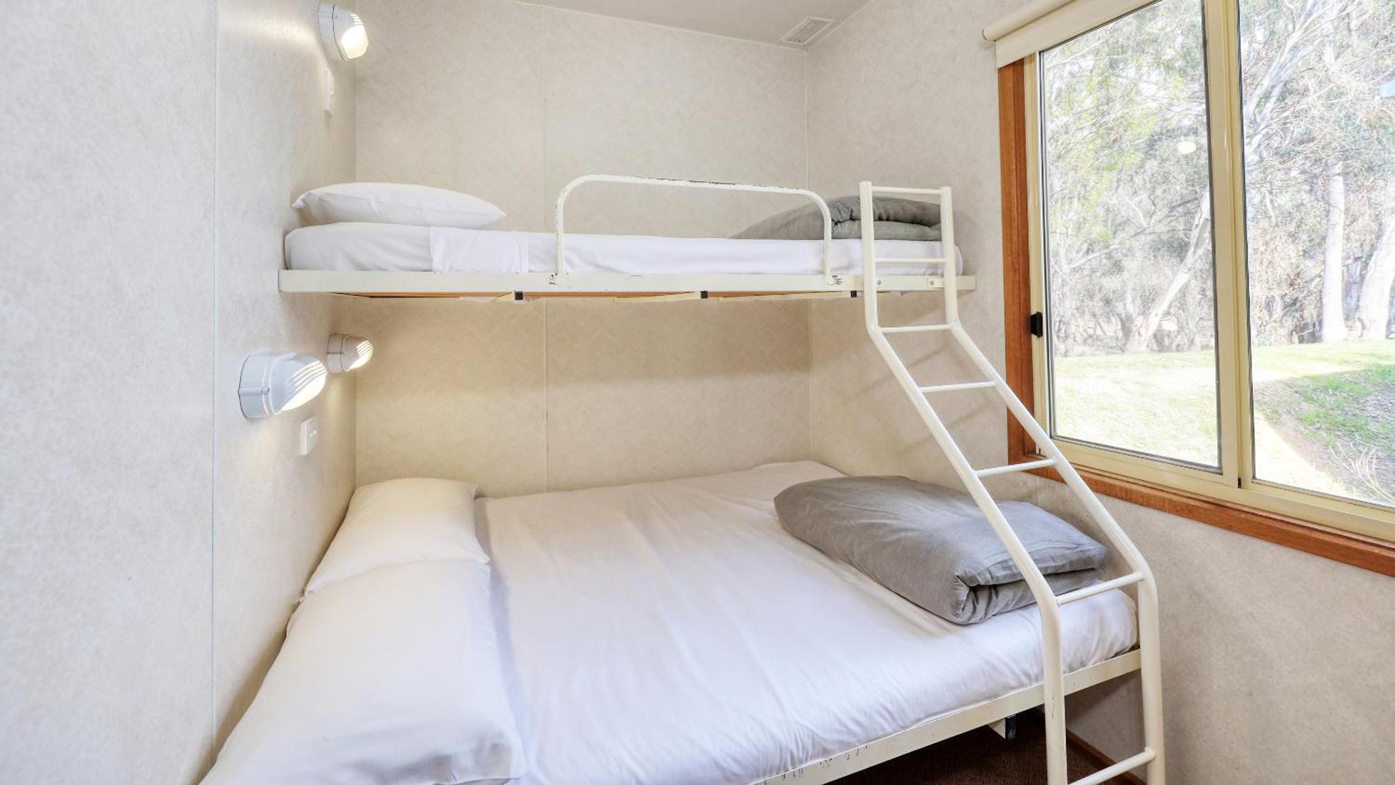 Deniliquin Riverside Caravan Park المظهر الخارجي الصورة