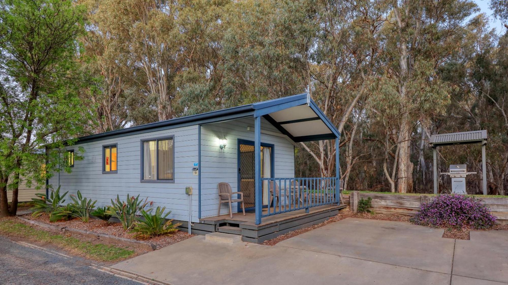 Deniliquin Riverside Caravan Park المظهر الخارجي الصورة