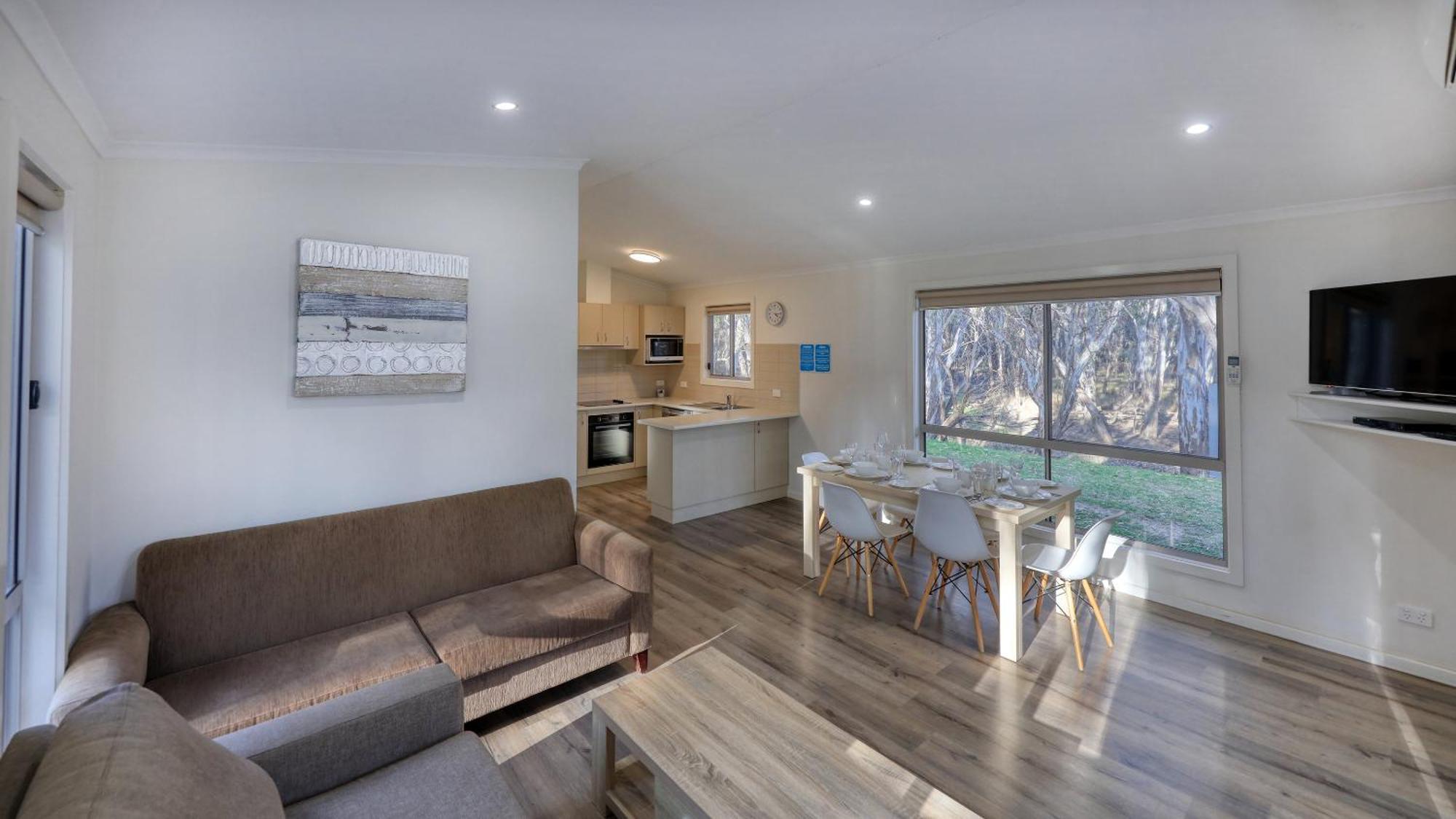 Deniliquin Riverside Caravan Park المظهر الخارجي الصورة