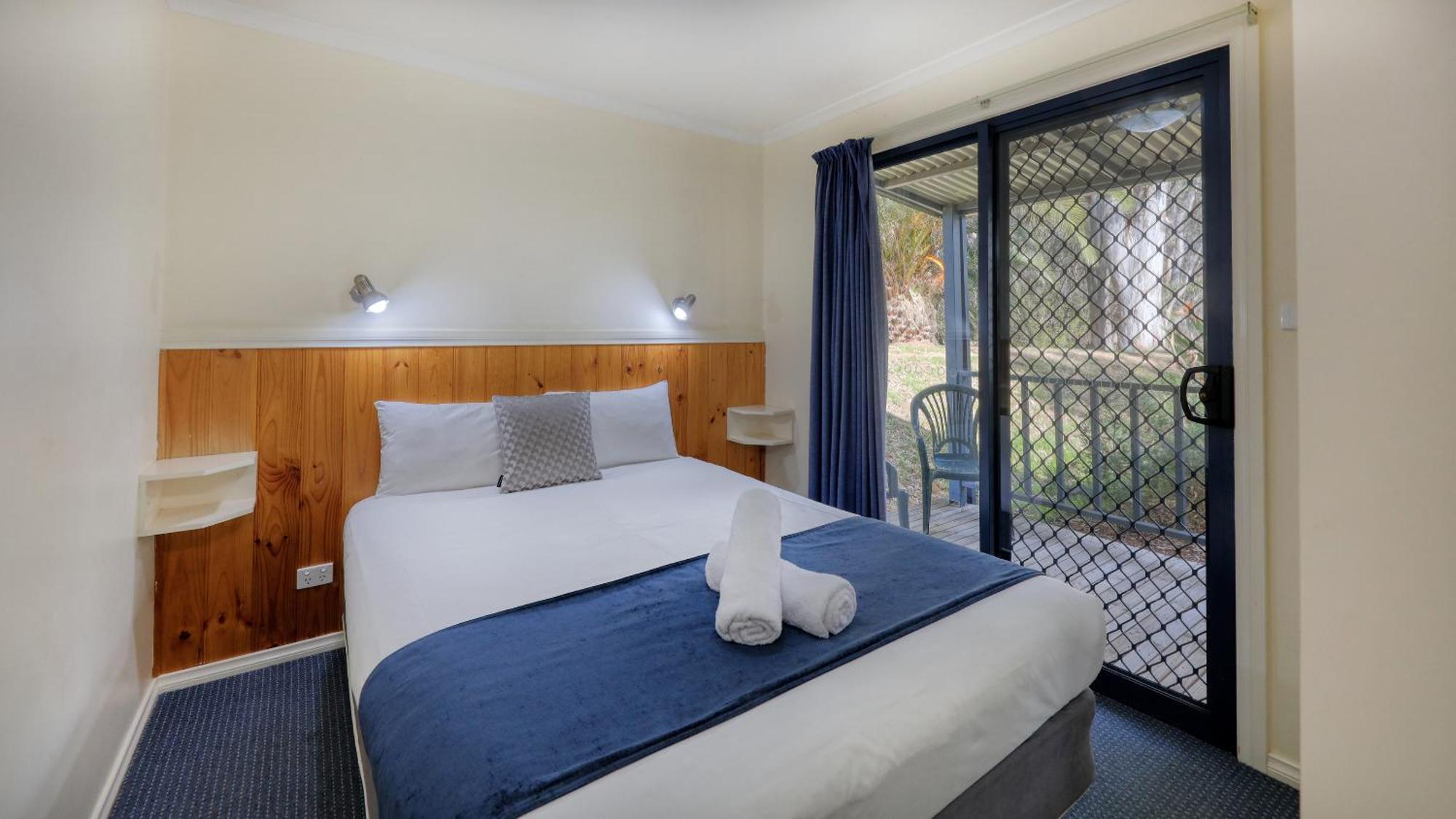 Deniliquin Riverside Caravan Park المظهر الخارجي الصورة
