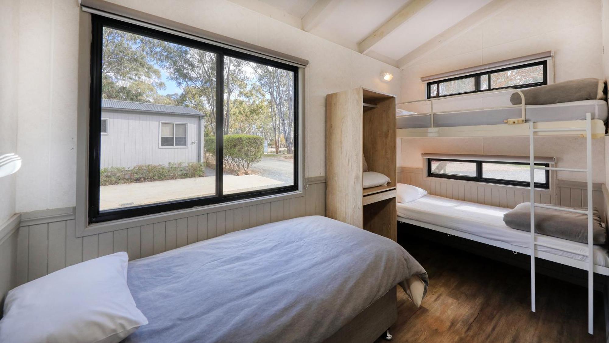 Deniliquin Riverside Caravan Park المظهر الخارجي الصورة