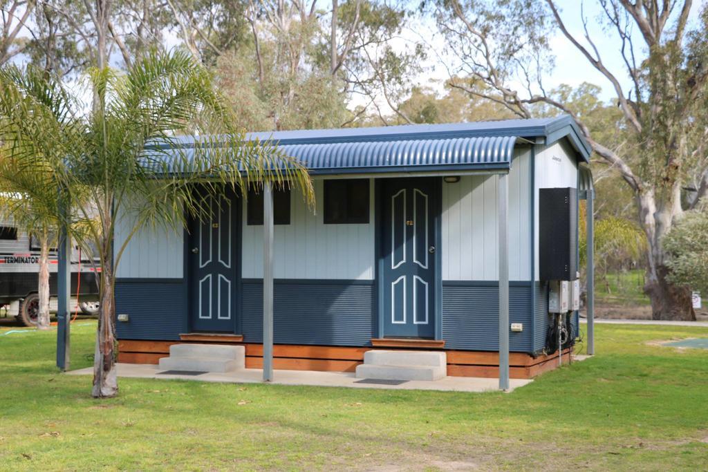 Deniliquin Riverside Caravan Park المظهر الخارجي الصورة
